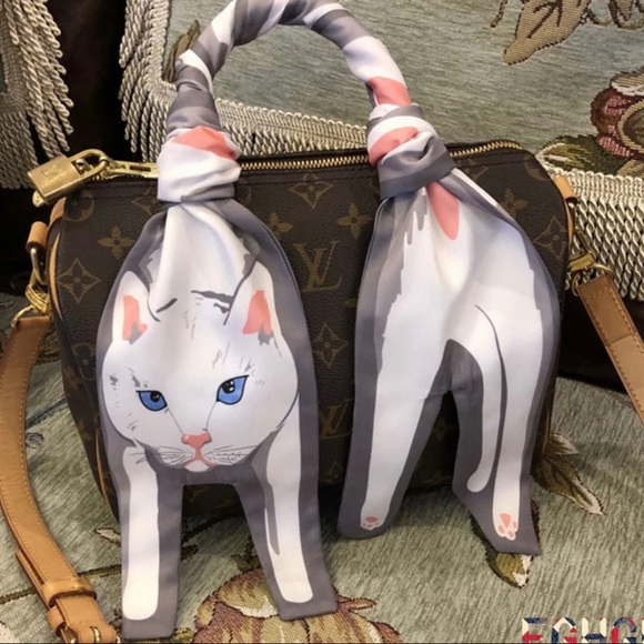 Accessories - Fashionable handbag Scarf